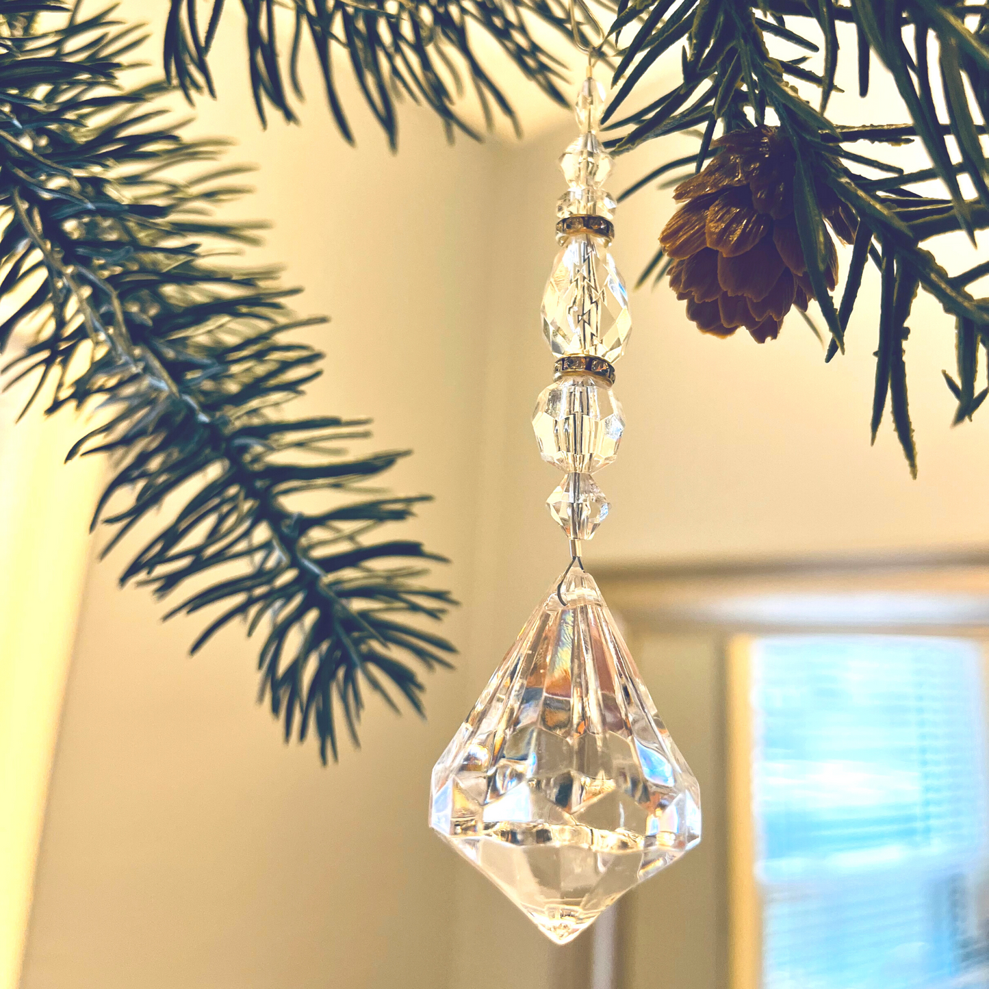 (4) Crystal Ornaments